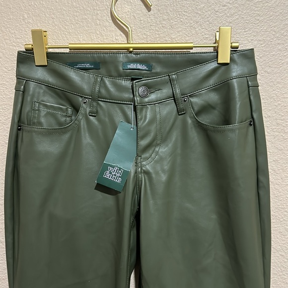 WILD FABLE Low-Rise Flare Vegan Leather Pants, Size 0, NWT - Picture 2 of 6